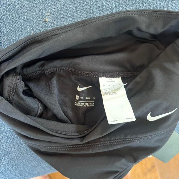 Nike Women's Black Shorts - Picture 3 of 3